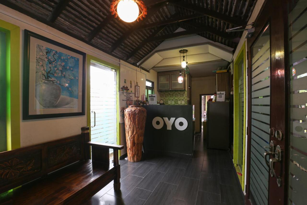 Oyo 90038 Dalyla Inn Chalet Kijal Exteriér fotografie